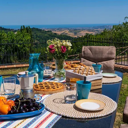 Gradisca Sea & Hills View In شقة *
