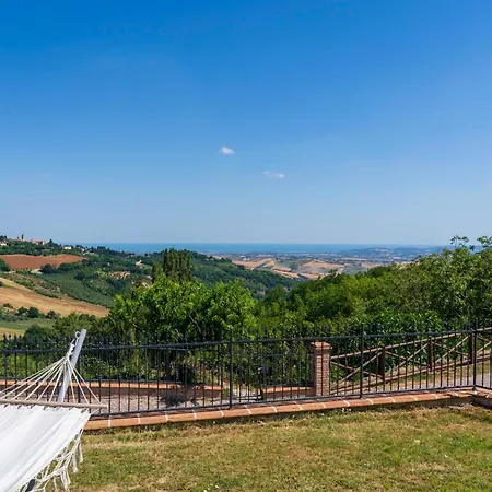 Gradisca Sea & Hills View In شقة *